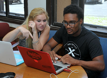 Students on the Albert A. Sheen Campus build an App for the Hackathon Competition